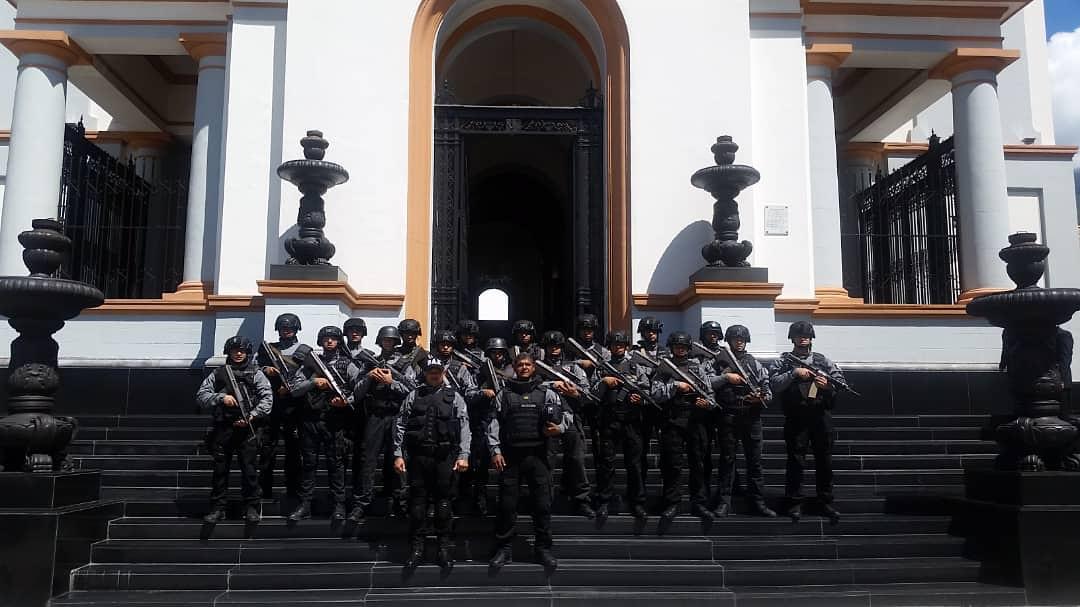 La Policía Científica diariamente desarrolla políticas de prevención,  orientación, publicidad, colaboración e información a fin de aplicar  medidas técnicas que permitan reducir y evitar la actividad delictiva. #AniversarioCicpc  #Expocriminalística2018 Policía Científica