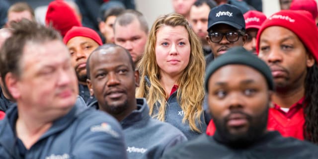 Comcast NBCUniversal Expands Military Hiring Goal to 21,000 by 2021 soch.us/2FLQjU8 #comcastspotlight