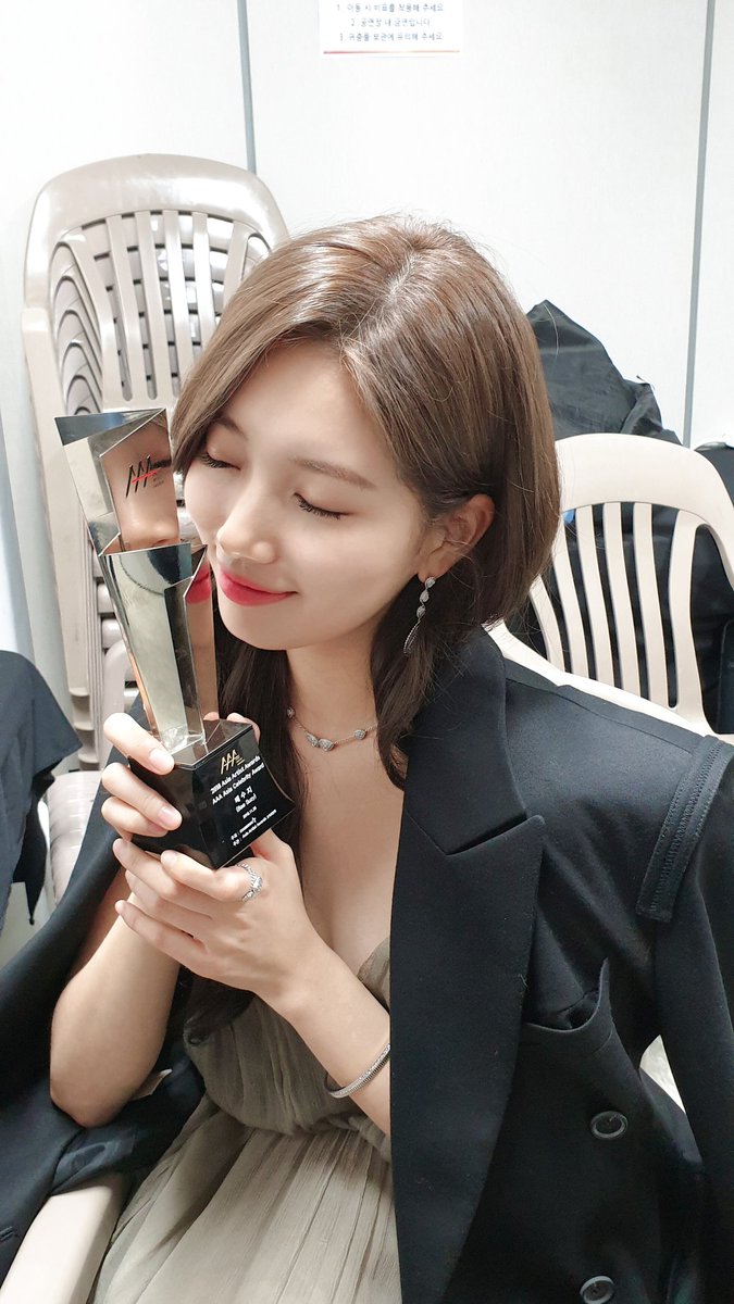 Thanks to AAA for the Asia Celebrity Award 🙏 Thanks to Sueweeties 🏆 #SUZY #수지 #AsiaArtistAwards #AAA