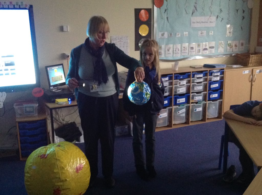 Blue7_BDS (@blue7_bds) on Twitter photo Some of Blue 7 have been learning about the Earth's rotation around the Sun in Science today.<a href="/bentondenesch/">Benton Dene School</a> Some of Blue 7 have been learning about the Earth's rotation around the Sun in Science today.<a href="/bentondenesch/">Benton Dene School</a>