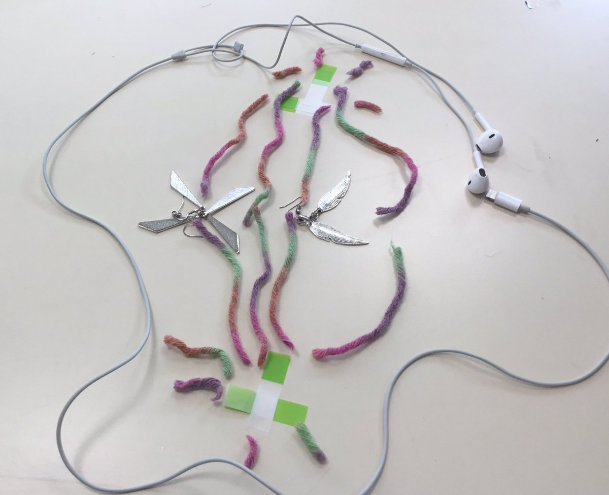 ScienceBrains's tweet photo. Mitosis creativa! Nuestros alumnos de 2º de bachillerato Brains Moraleja estudian la división con materiales cotidianos y chuches!Buen trabajo chicos.#mitosis #educacion @Colegio_Brains @CrisScience https://t.co/Ph6hNTVwXJ