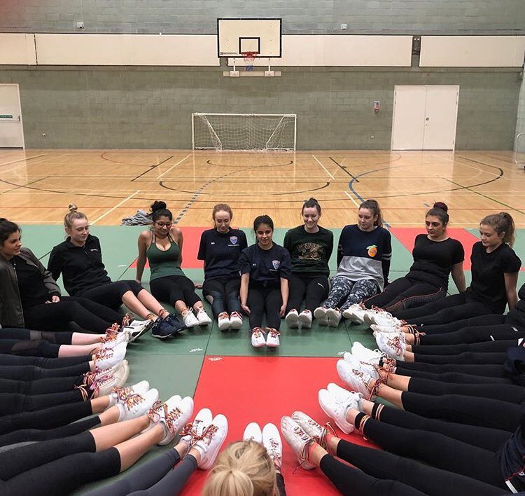 TheUnionMMU's tweet image. Look at some of our fab sports teams rocking their #RainbowLaces 🌈 

Big up @mmunetball, @MMUVC, @MMUCheerleading and Hockey!