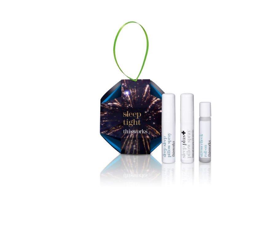 Tonight in the 10pm show <a href="/qvcuk/">QVC UK</a> with <a href="/TheHuntley/">Catherine Huntley</a> Christmas Baubles #ThisWorksForMe #beautysleep <a href="/thisworks/">this works</a>