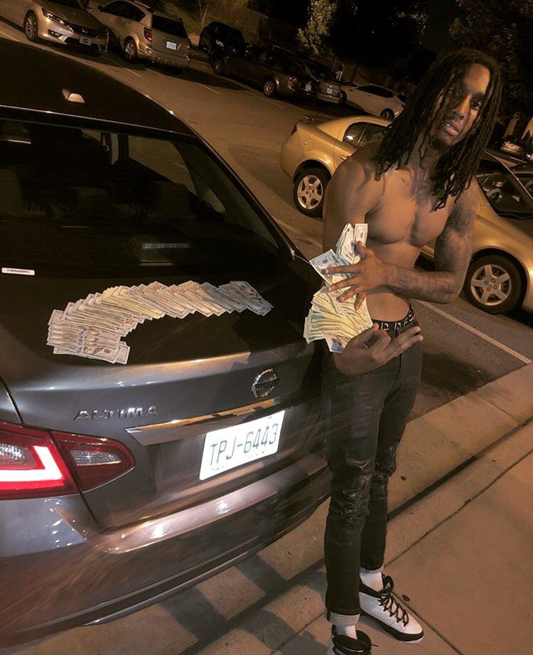 NTE_Curko's tweet photo. First Met My 🔌 Told Him I Piss A Couple G’s〽️💰💷 https://t.co/saJUGbcUPw