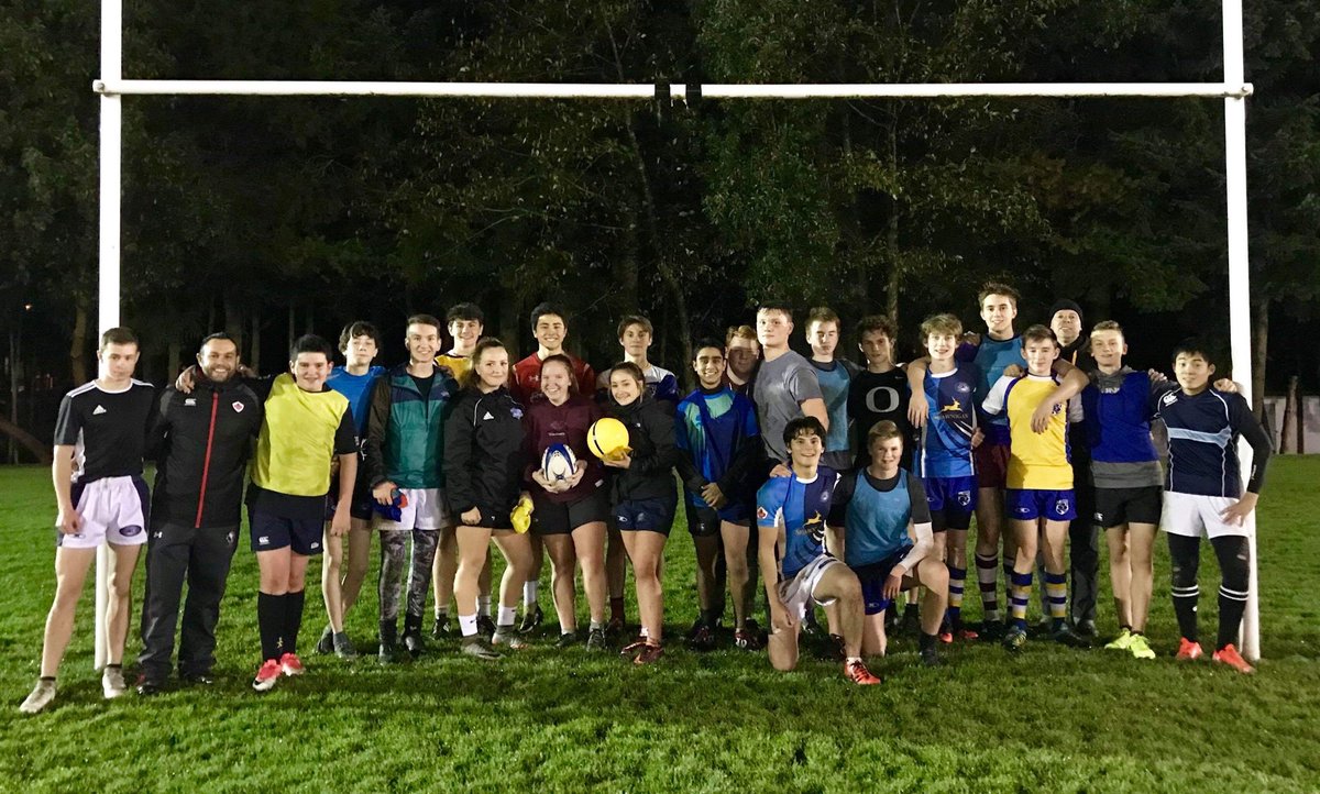 bcrugbyunion's tweet photo. AaronTakel "Rugby in the rain. Thanks NanaimoHornets for the invite. High five 🖐 to the girls that travelled from Comox and CRAArugby for the session ☔️ 🏉 #TrainingTransfer https://t.co/UEl45i6gth"