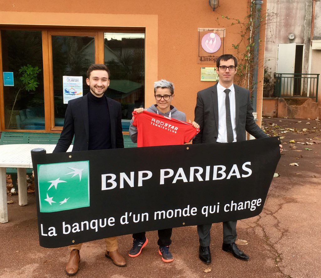 ClementThiam's tweet photo. #BNPParibas territoire de #Limoges fier de ce nouveau partenariat avec le Red Star Tennis Club. 🤝🎾 BNPPARIBAS acteur engagé de la vie locale.
#Partenairedutennis #wearetennis @LnaTennis @FFTennis https://t.co/ykp4yxVSCU