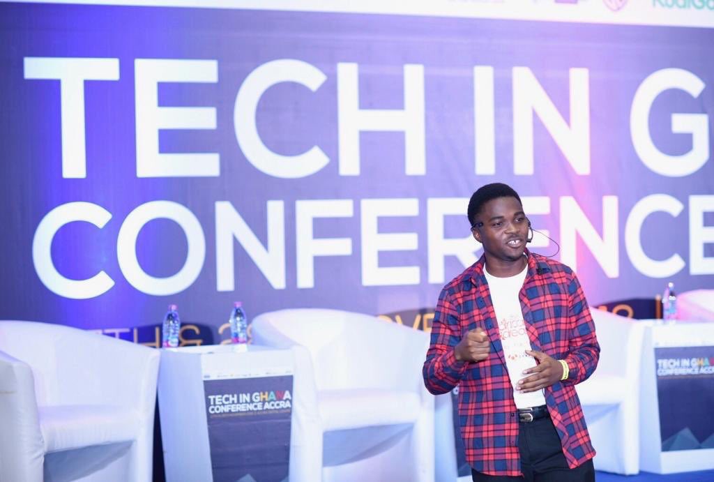 fifty7tech's tweet image. The Poster Boy 😎 
@antipem of @Dext_Tech doing his thing 😉🙂 #EduTech #stem #TechInGh18 #Fifty7tech