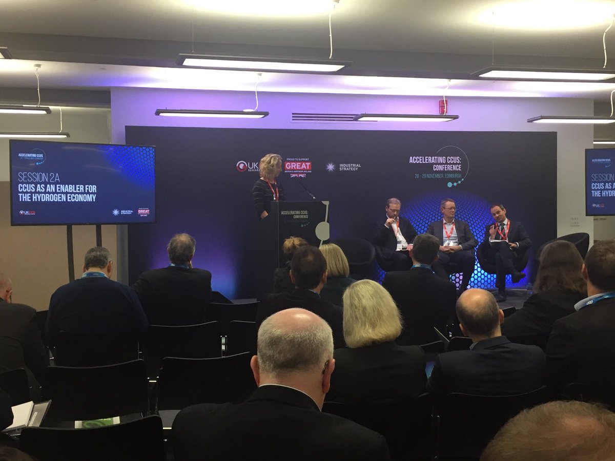 UKCCSRC's tweet photo. Another quality panel at #AcceleratingCCS. This time talking about how hydrogen can take us ‘Beyond methane’ and onto the next major decarbonisation step for the UK’s energy system #UKCCSRC https://t.co/6lWpSuzMpL