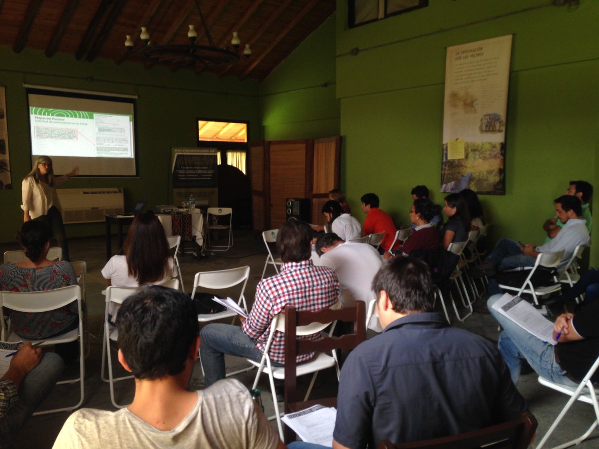 CERFOAR's tweet photo. CAPACITACIÓN DEL PROGRAMA DE VERIFICACIÓN DE LEGALIDAD DE LA MADERA (PVLM)
Se realiza hoy durante todo el día una capacitación a profesionales para que actúen en el "Programa de Verificación de Legalidad de la Madera" (PVLM).
#PVLM #CERFOAR #PEFCArgentina https://t.co/5Q8GQIYeou