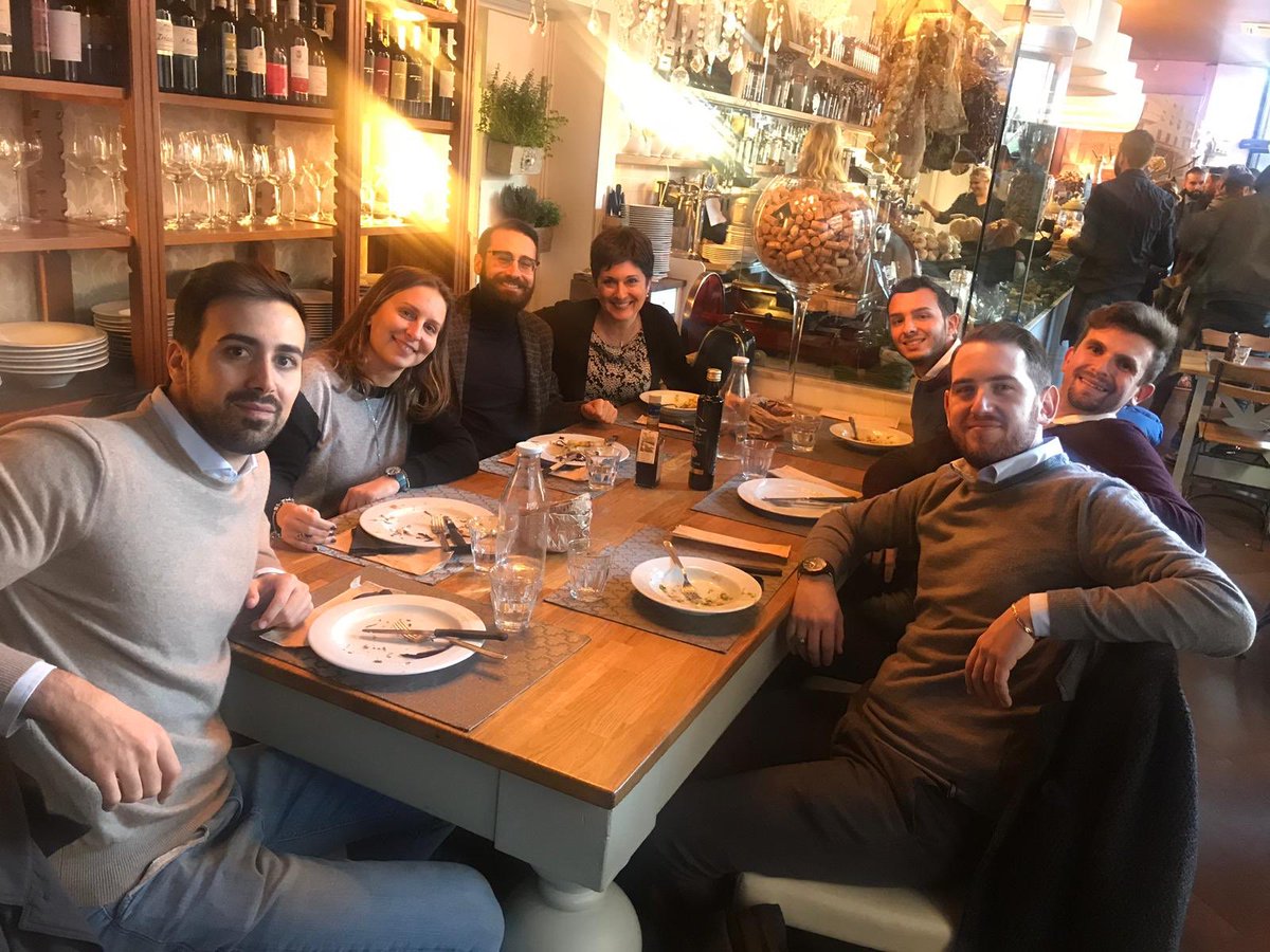 fedelelass's tweet photo. “Il passato non è un pacchetto che si può mettere da parte”
 A pranzo con @Fedececco @m_vernuccio @MarkappaDigital #bellecose #fattoconamore https://t.co/cFEVcrJ7kQ