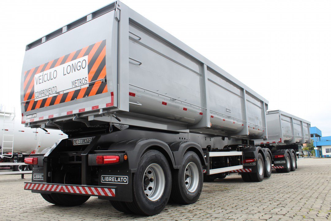 B2Caminhoneiro's tweet photo. Hoje saiu mais um #Rodotrem #Basculante #Extra #Leve da #Librelato, específico para transporte de #grãos. https://t.co/1YUmg1CS6k