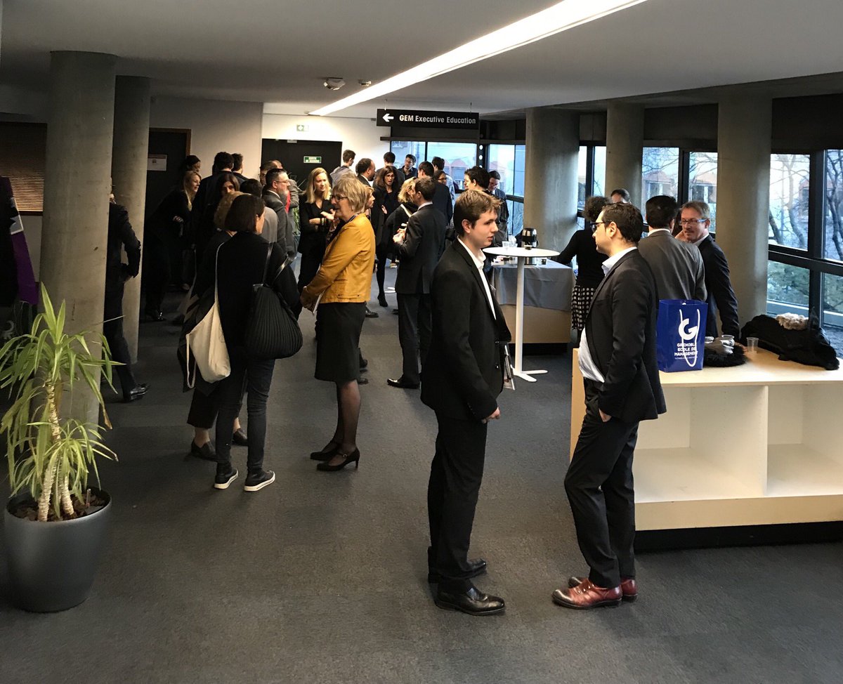 celinecmorel's tweet photo. Suite de la journée #datasperger @Grenoble_EM   Les candidats, les entreprises, les partenaires médicaux et pédagogiques se rencontrent et échangent. #formationBigData #asperger #relationsentreprises https://t.co/MJwwvW0iqJ