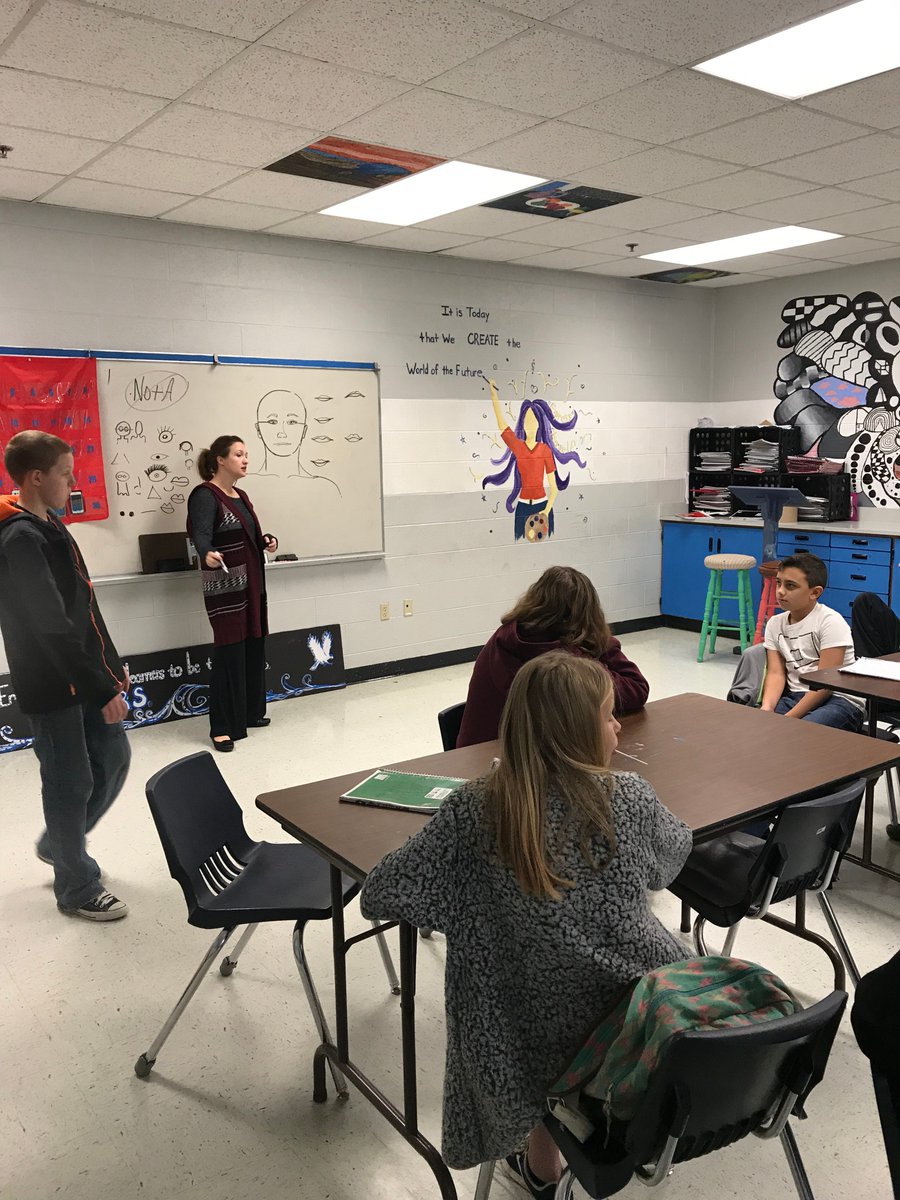 MonroeCoMS's tweet photo. Mrs. Lindsay Birge's 6th grade art class, attentively listening to her demonstrate how to draw a self portrait! #stlp2019 #LizandPaisDoingGreatThings @paisley_jade22 https://t.co/7ENKFkZHjd