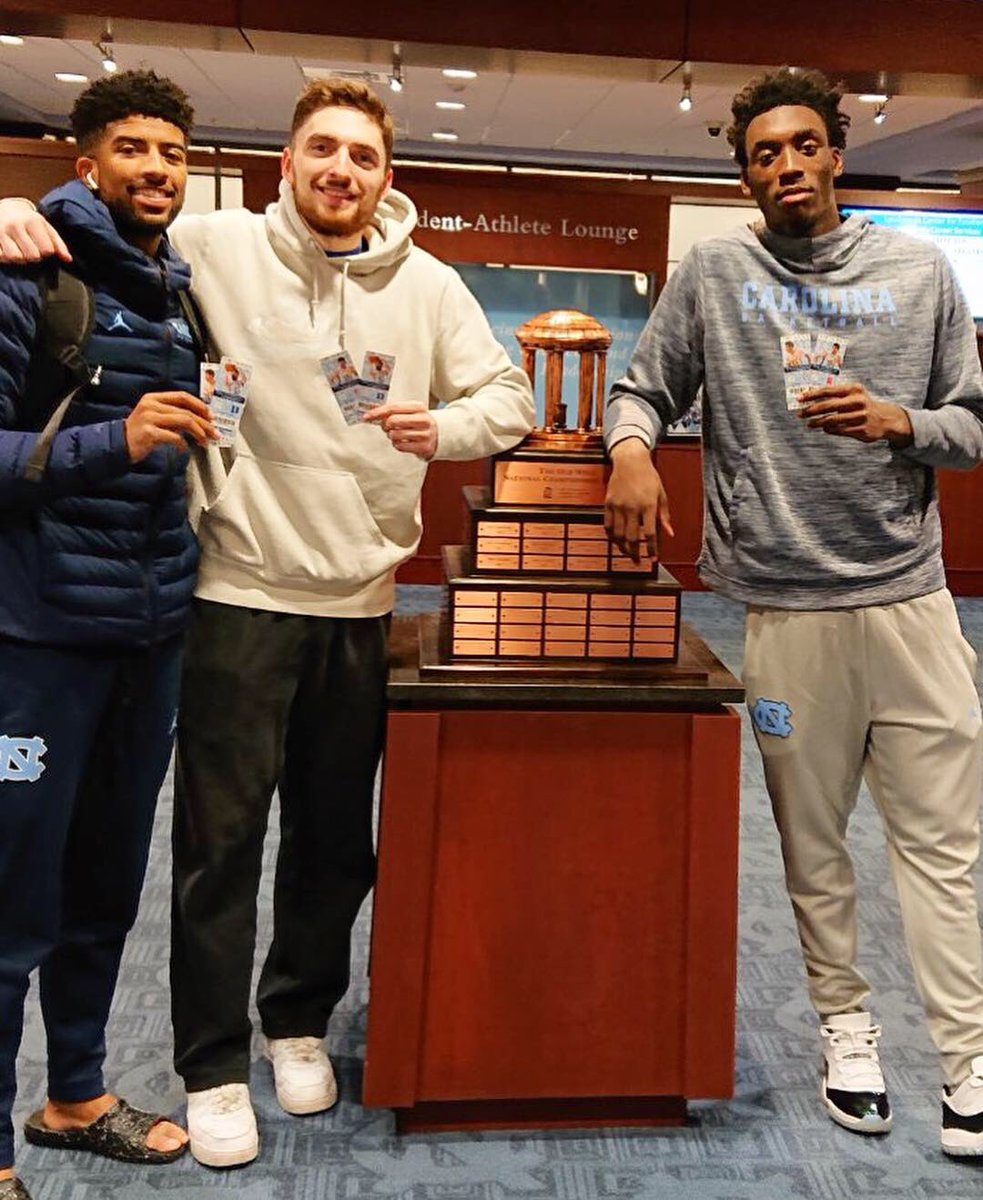 CDSatUNC's tweet photo. 🏀Want to WIN DUKE TICKETS?🏀 It’s the FINAL WEEK of 🌎 #EatSortWinUNC 🌎 &amp; we want to share that TICKETS are RECYCLABLE! Help the Earth win &amp; you can WIN BIG. To Enter: 1. Follow us &amp; 2. Retweet this post using #EatSortWinUNC
Official Rules: https://t.co/HRityvLIcA https://t.co/trVWVizL5W