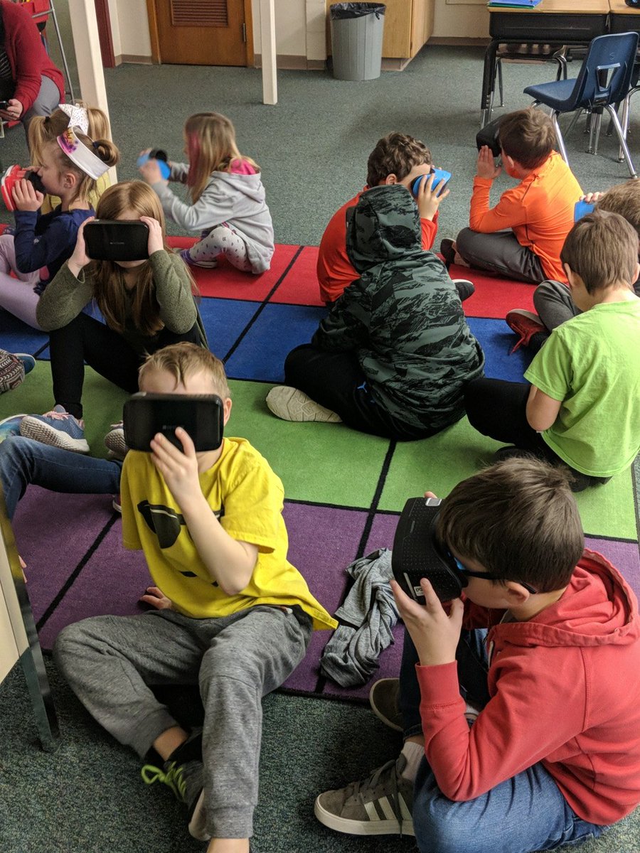 ewatson140's tweet photo. Google Expeditions. First graders are learning about the ocean! It looks real inside the googles.@BFroadrunner https://t.co/DV5IMKVMfN