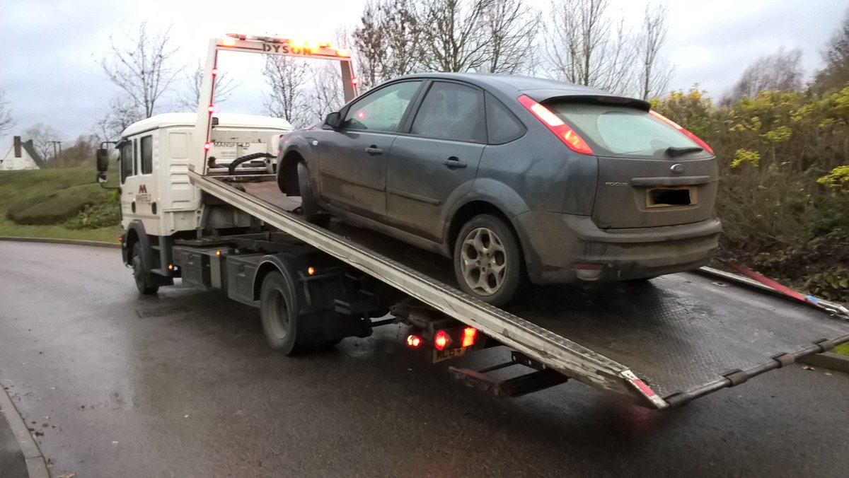 TVP_Wycombe's tweet photo. Another illegal car off the road. #MarlowNHPT #Marlow #C8667 https://t.co/T1181RJdKy