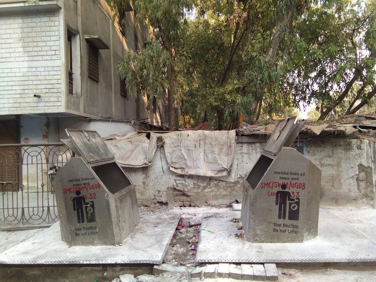 Underground dustbin for Garbage disposal, Bharat nagar, Umaravada, SEZ, SMC :<a href="/MoHUA_India/">Ministry of Housing and Urban Affairs</a> <a href="/SwachhBharatGov/">Swachh Bharat Urban</a>, <a href="/swachhsurat/">Swachh Surat</a> @mgsmgujarat