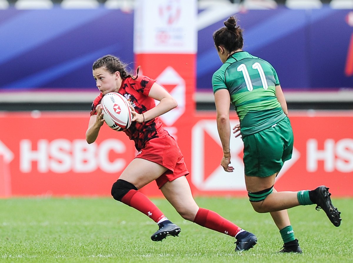 WelshRugbyUnion's tweet photo. Lucy Packer named #WalesWomen Sevens Development Squad captain for @Dubai7s Invitation Tournament which kicks off tomorrow. FULL STORY: https://t.co/llm57YGbO3 Pob lwc Lucy a'r garfan i gyd 💪👊#HWFN #FortheJersey #RunWild https://t.co/TRZH0AiGhQ