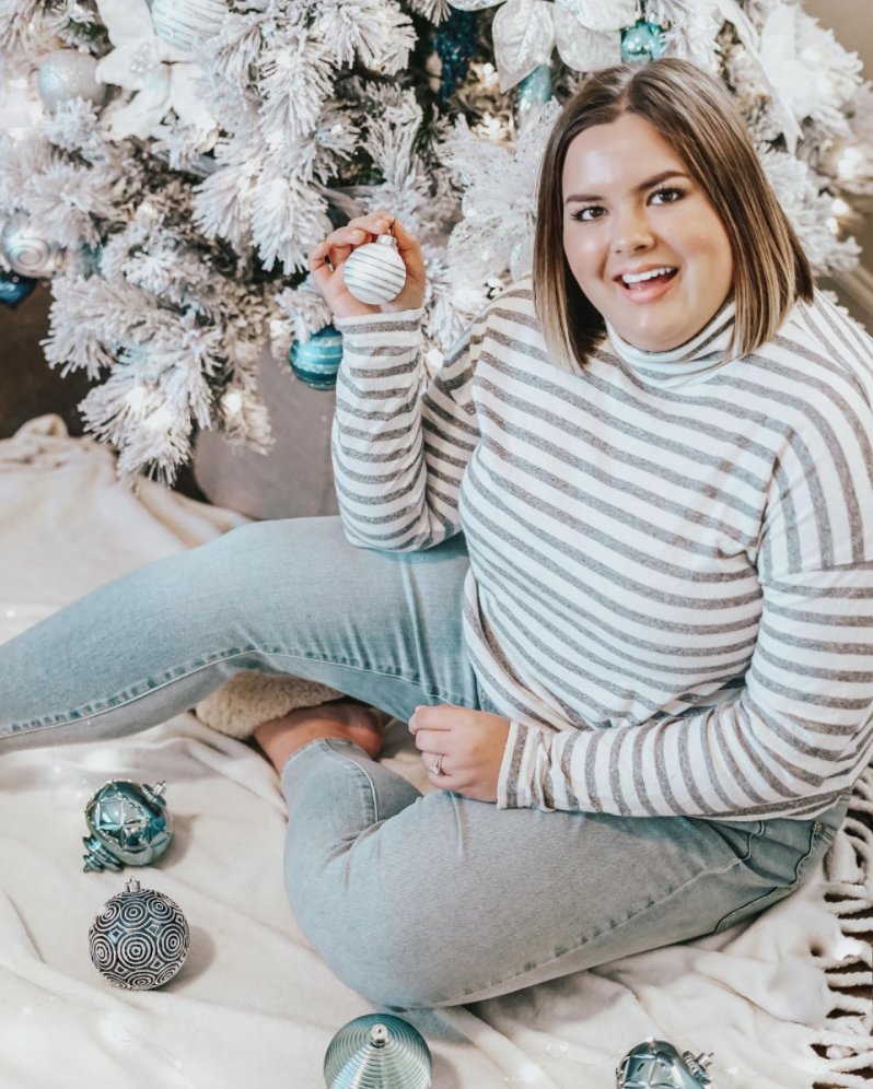 SarahZerbe's tweet photo. All of the holiday feels! Cozied up in my favorite cotton turtleneck and jeans to decorate the family tree. What is your favorite part of decorating the tree? @Discovercotton

https://t.co/jRyqvpeWrS 

#shopcotton #IC #sponsored https://t.co/S6nxQT4cbi