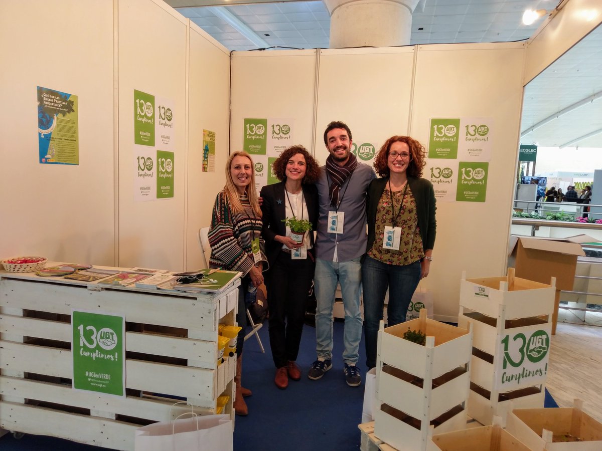 Muy contentos de recibir la visita de Sonia Castañeda, directora de la <a href="/FBiodiversidad/">Fundación Biodiversidad</a>, en nuestro stand en #conama2018. 
#UGTenVERDE 
<a href="/UGT_Comunica/">UGT</a>