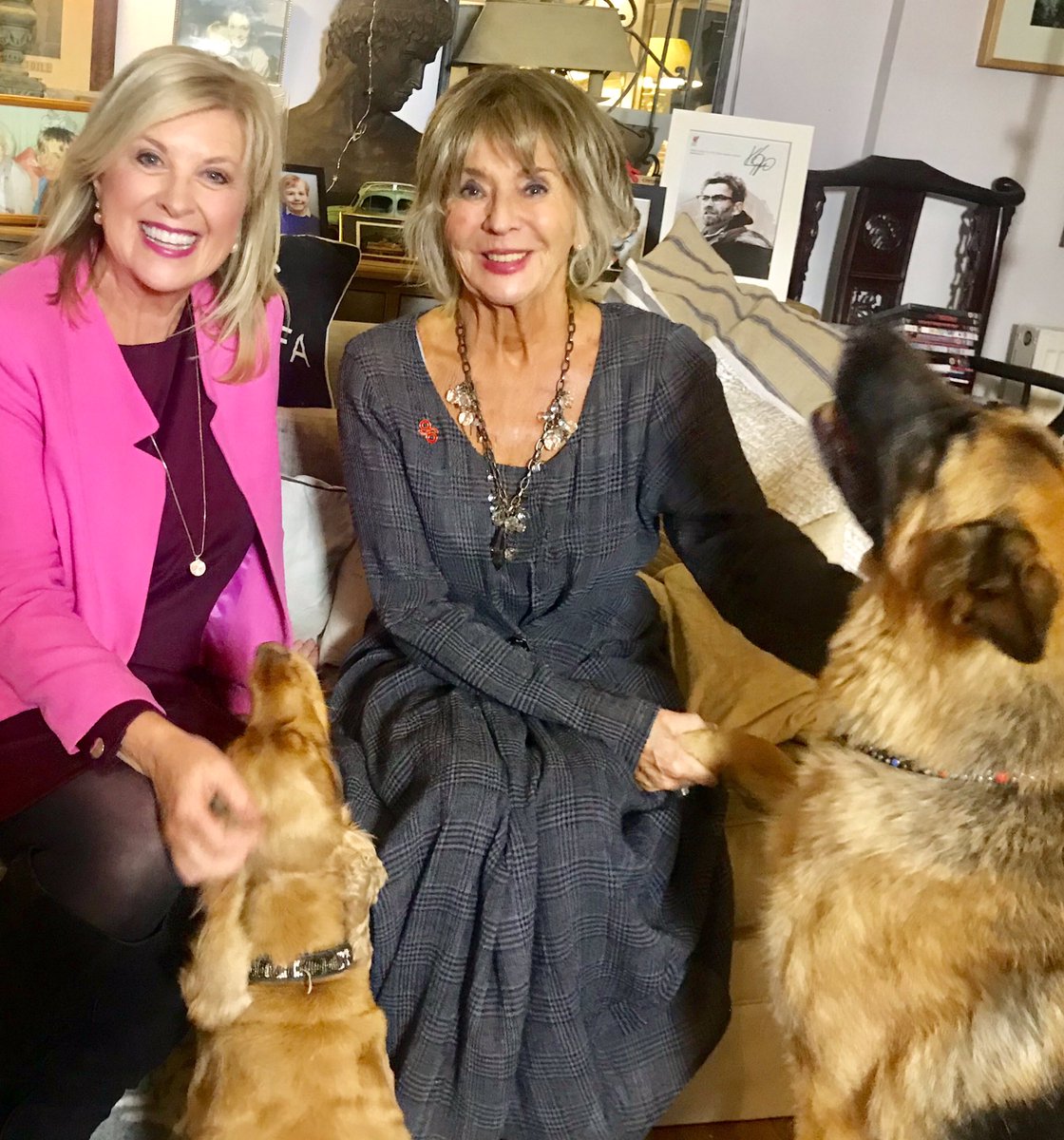 lucymitv's tweet image. Are there people you will never delete? From your heart?From your phone? From your life? Tonight #RoyleFamily actor Sue Johnston says Caroline Aherne will always be in her phone. Tony Wilson will always be in mine. Don’t miss Sue’s open &amp;amp; honest chat @GranadaReports at 6pm