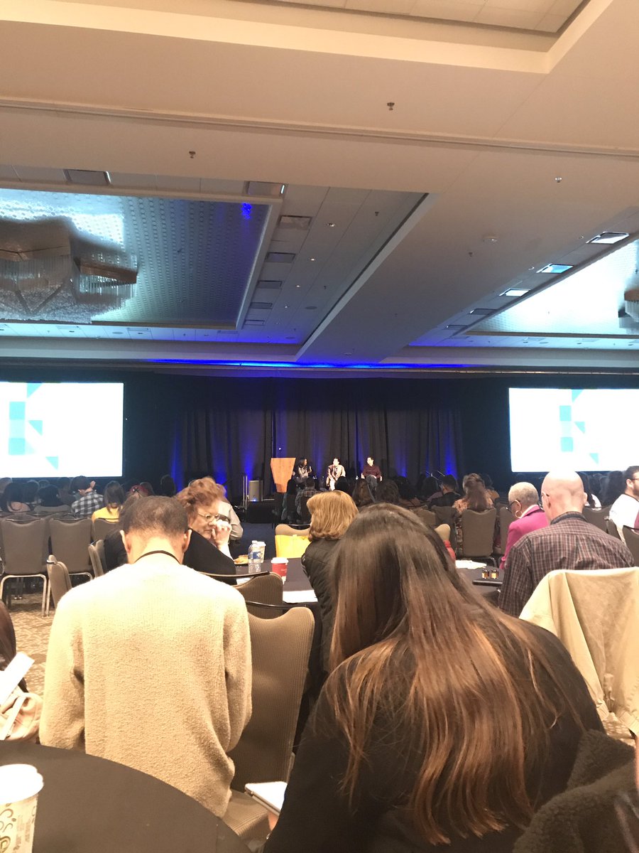 MFactor915's tweet photo. 1/3 Doctors do NOT know about PrEP? Dr. Flash noted that consumers and patients are the persons most needed to educate and drive PrEP forward! What do you think that number is like in EP? #PrEP #HIVprevention #TxHIVSTDConf https://t.co/pFPr51uXZf