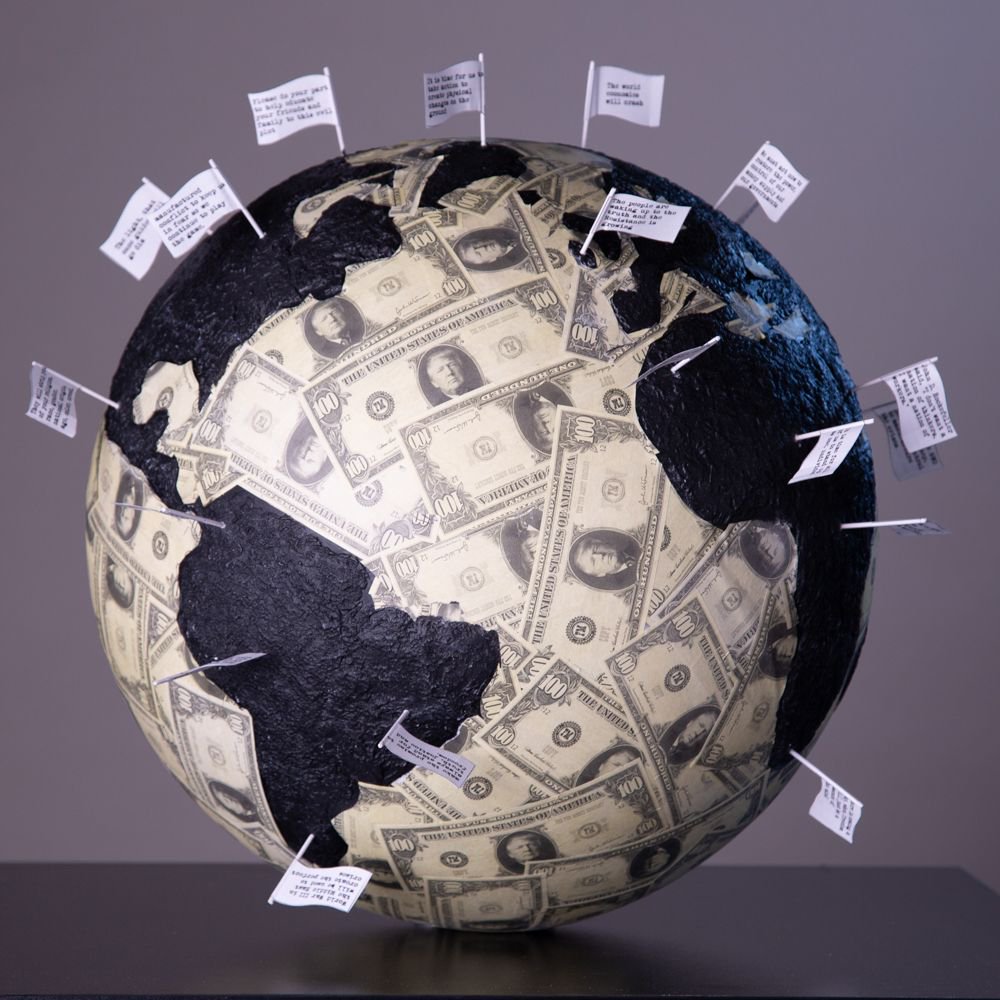 3 hrs until the end of the auction! Don't miss this great opportunity to own unique one of a kind artwork while supporting an amazing cause! 

#37 New World Order - by Bridge9
galabid.com/auction/globes…

<a href="/GOALWhatonEarth/">GOAL - What on Earth</a> #GOALWhatonEarth @goal_global 
#globalgoals #SDGs