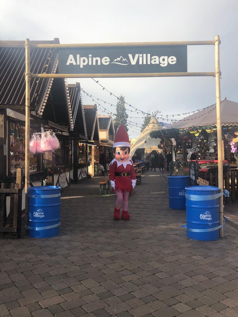 HelperNallys's tweet photo. Day 13:
Elfie visits the Alpine Village in the Trafford Centre! #Elf #TraffordCentre #AlpineVillage #Christmas #StephNally #Elfie @Alpinevillageta 

https://t.co/T1nfSFjeJW https://t.co/Yz1pAFynwS