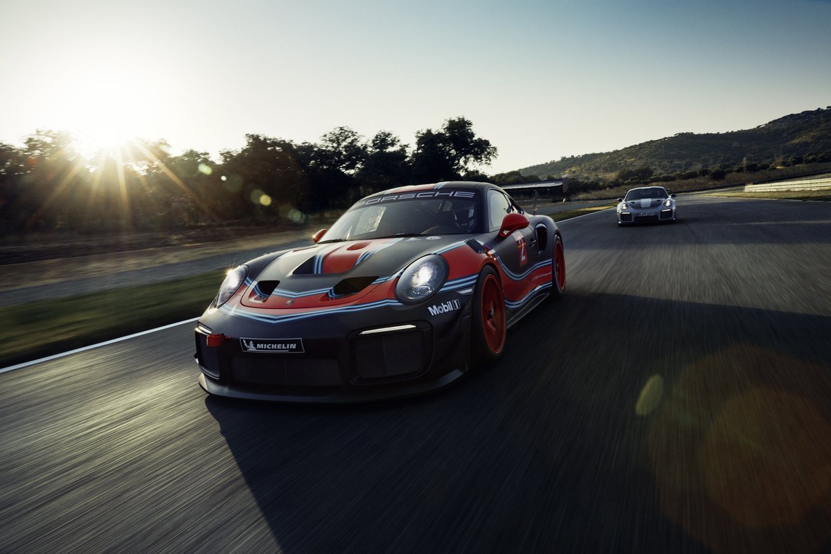 Road Track On Twitter The Porsche 911 Gt2 Rs Clubsport Is A 700