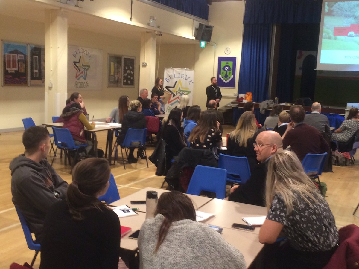dhtjpa's tweet image. @johnpaulacademy @KingsParkSec working to #improvethesystem Staff from John Paul Academy leading a collegiate session at Kings Park Sec. @GCCSecLearning @TapestryMTV as part of our trio arrangements