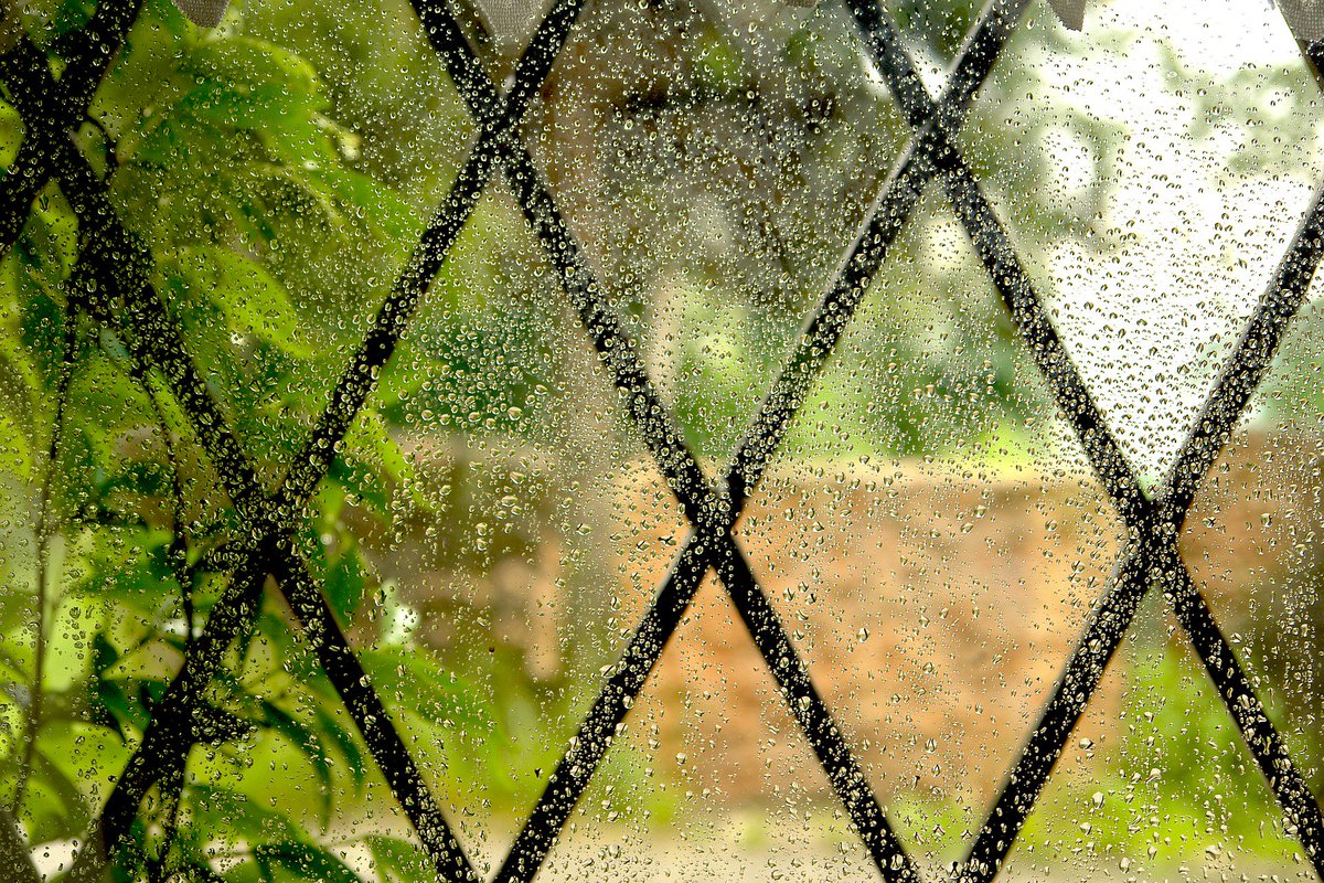 TEWV's tweet image. When it’s cold and wet outdoors, you don’t want to don your trainers and heading to the gym feels like a chew; check out One You’s fitness guides which can be done anywhere, anytime #TEWVhealthandwellbeing #Yesdefinitely