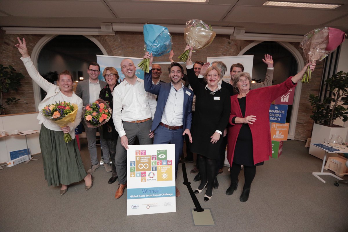 En de winnaar van de Global Goals Social Impact Challenge is: iwell!! Super gefeliciteerd ⁦<a href="/iwellbv/">iwell</a>⁩ ⁦<a href="/VNGemeenten/">VNG</a>⁩ ⁦<a href="/factoryimpact/">Social Impact Factory</a>⁩ #ggsic