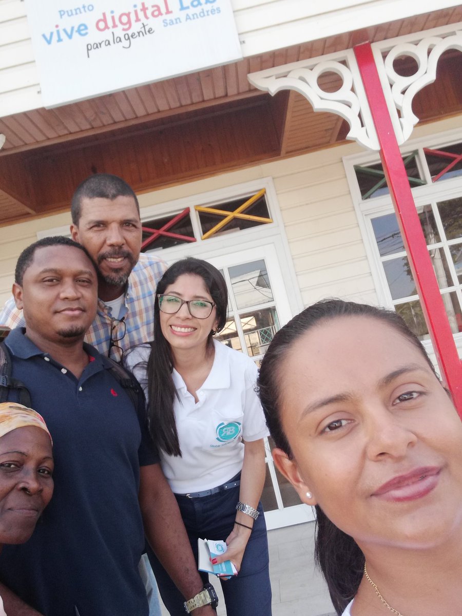 rbglobalsols's tweet photo. Trabajo de campo para la identificación de necesidades de la región con los #Emprendedores de #SanAndrés #Emprendetón @InnpulsaCol #ConstruyendoPaís #RBGlobalSolutions #METCommunity #ClusterCreaTIC @rbglobalsols @ginarodriguezb https://t.co/M20qjW55TD