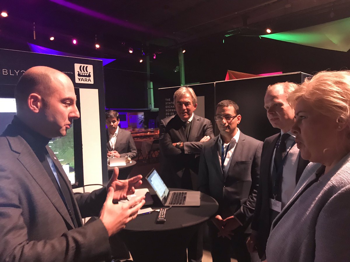 yara's tweet photo. The future of farming is here and the Norwegian PM @ErnaSolberg is all agri + tech = ❤️ Digital Farming hast the potential to transform the sustainability of agriculture, providing farmers w/ the right information &amp; knowledge @stholsether #XynteoExchange #XE18 #ReinventingGrowth https://t.co/kGLfm5xpBe