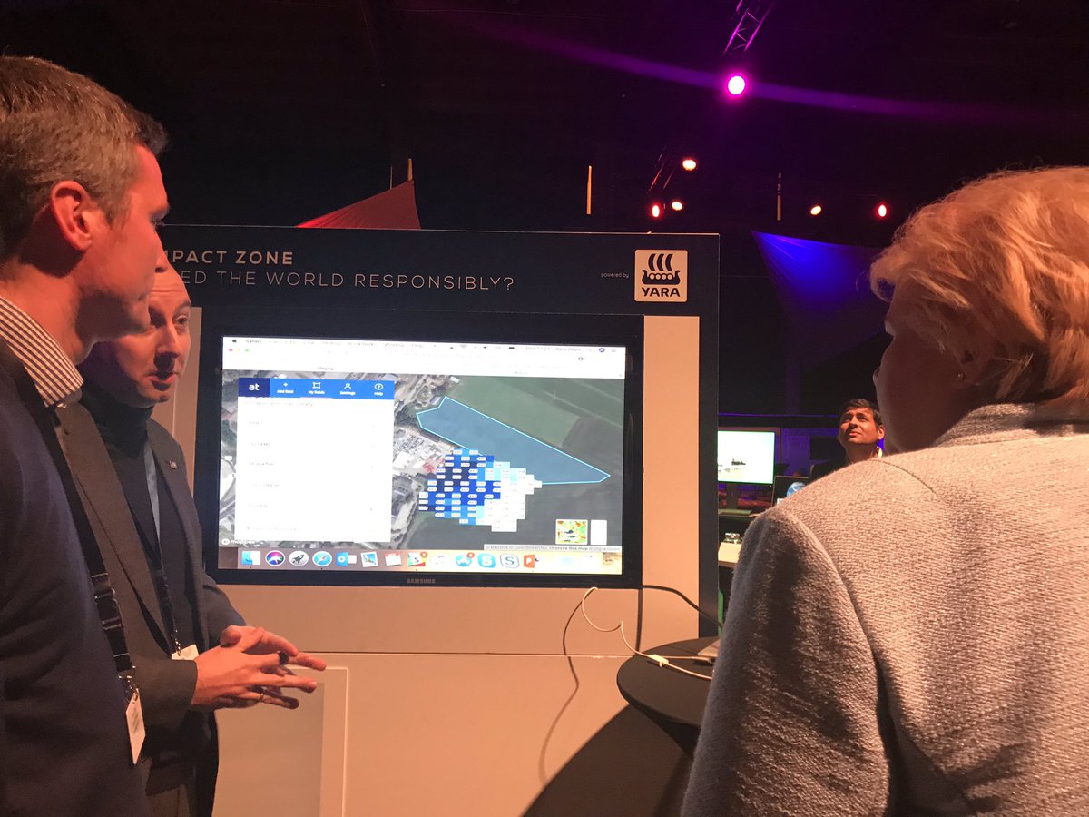 yara's tweet photo. The future of farming is here and the Norwegian PM @ErnaSolberg is all agri + tech = ❤️ Digital Farming hast the potential to transform the sustainability of agriculture, providing farmers w/ the right information &amp; knowledge @stholsether #XynteoExchange #XE18 #ReinventingGrowth https://t.co/kGLfm5xpBe