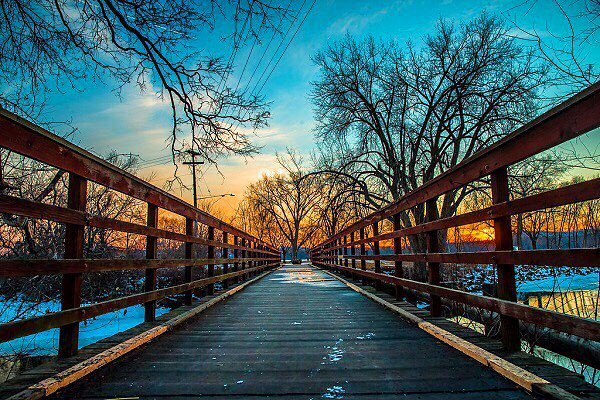 explorelacrosse's tweet photo. Fun doesn't stop just because the weather turns chilly.
New blog up on our website! Link in bio—>blog—>Chill Out! Cold Weather Fun in La Crosse County.
.
📸 @bobgood67
#coldweatherfun #coldweather #winterinwisconsin #winterfun #winterseason #iceskat… https://t.co/NovViaMuCa https://t.co/tHOLQ7KQhQ