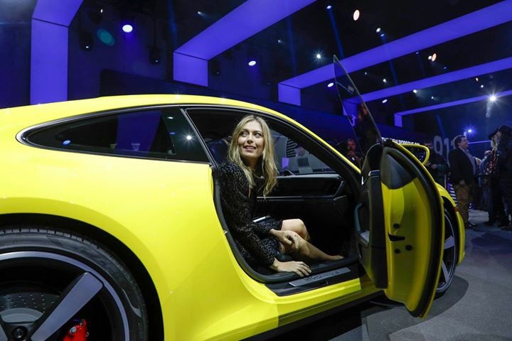 MariaSharapova's tweet photo. About last night....at the Porsche 911 world premier event in LA.
#NewPorsche911 #TimelessMachine #Porsche #PorscheNewsroom https://t.co/fMhh3Rg2Hf