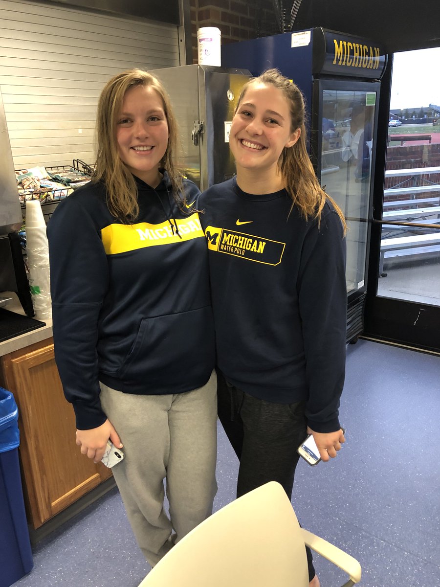 umichathlead's tweet photo. @UMichWaterPolo enhanced their positive culture today through StrengthFinder. As they learned about their personal and teammates strengths! #themichiganedge #GoBlue #〽️wolverineslead #leadersandbest #mgoblue #phME https://t.co/cfJkwyaEmw
