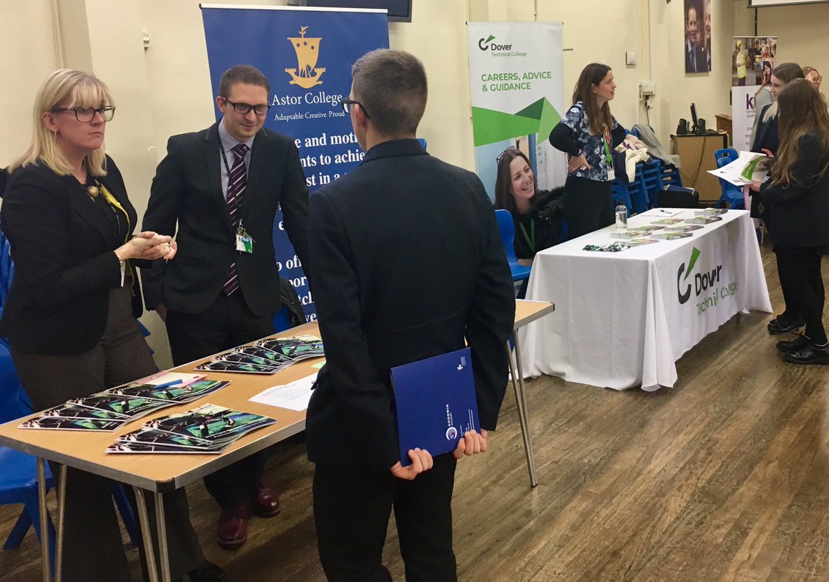 StEdmundsSCH's tweet photo. Today we held our Progression Fair where Year 11 students and parents had the opportunity to speak to many of the local Post-16 Providers. A big thank you to the representatives of @AstorCollege @EastKentCollege @ThisIsSuperA @Goodwin_Academy @CT130FA #DGSB AND #DCCA https://t.co/M1DexGAp7G