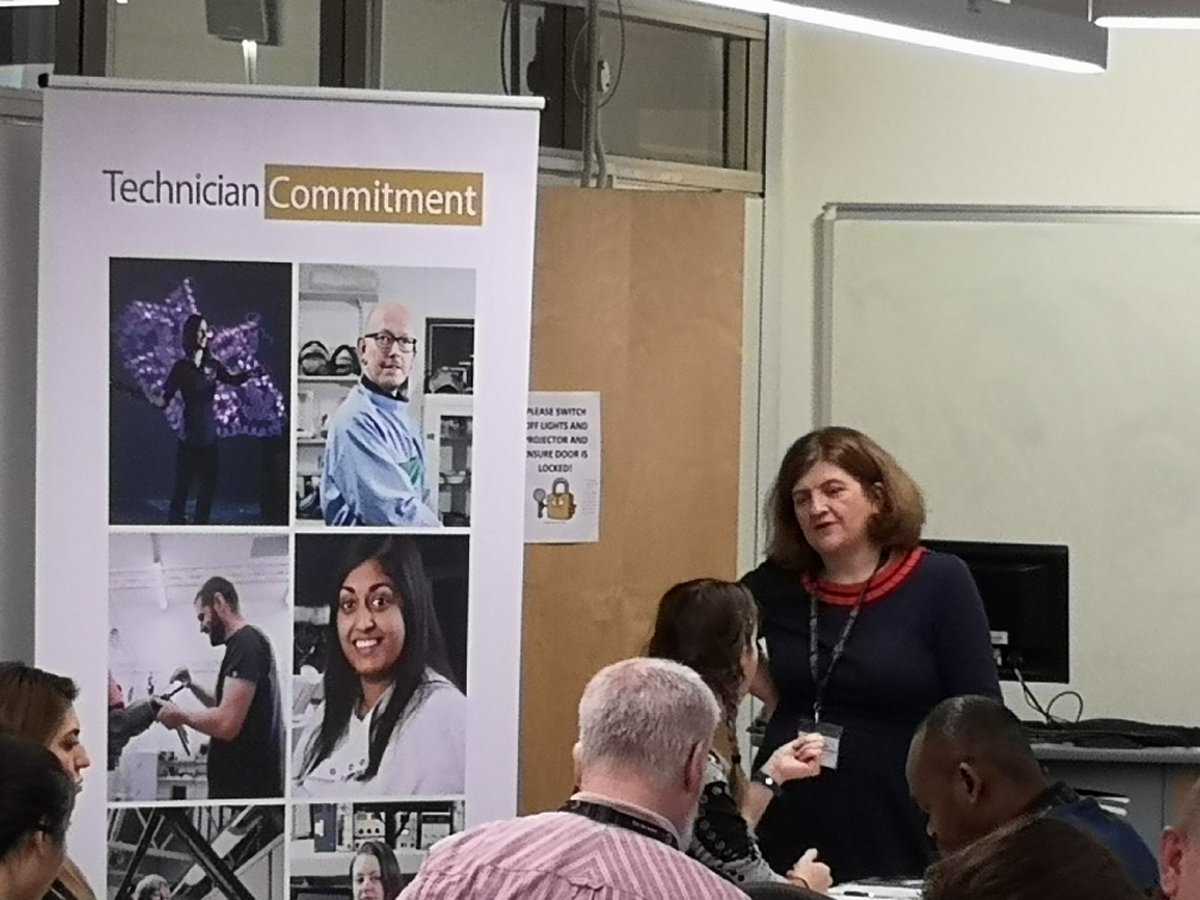 Andrew75932616's tweet photo. Interesting and informative day out at the carbon neutral labs, University of Nottingham 
#TechsCommit https://t.co/pltt8bc7XZ