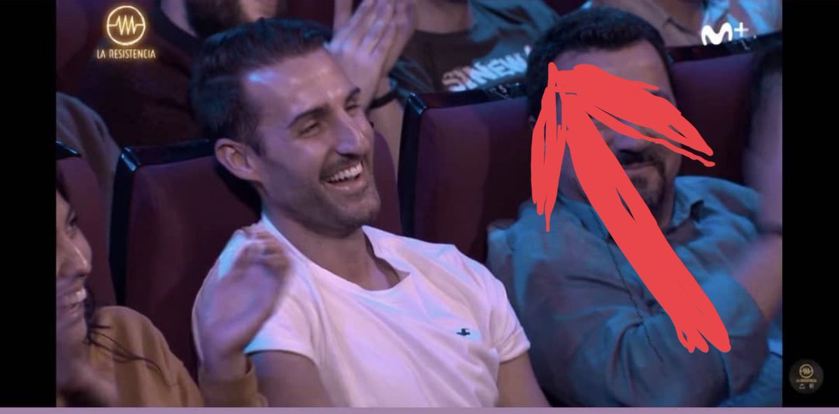 charlysinewan's tweet photo. @davidbroncano y @CastellaTuiter, ayer metimos un infiltrado con la camiseta #sinewan en @LaResistencia...  lo siguiente es que me invitéis y meto #lamotillo https://t.co/6YwcMqGbUI