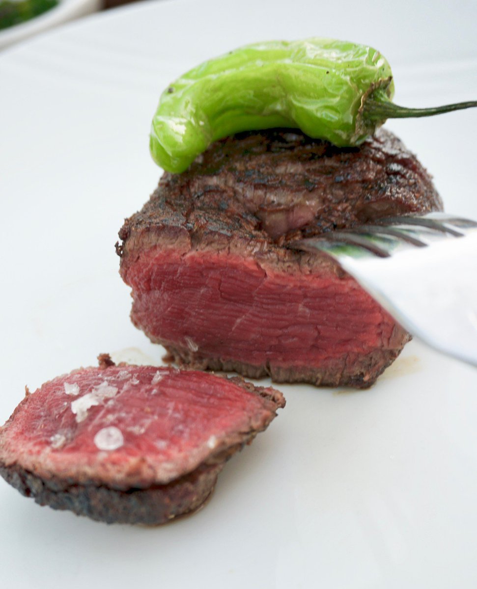 sincerelymiami's tweet image. 🍽️ Ya know.. I don't really care for red meat that often, but when we're talking about Meat Market.. LET MEAT AT IT! That was my shot at a pun like some of my other foodie friends do. Let (ME)AT at it-- get it?! 🥁 @meatmarketmiami #foodie #miami #steak