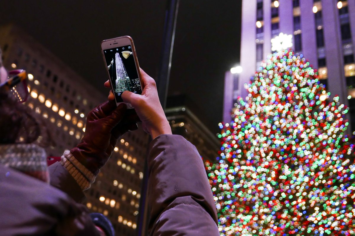 Tonight is the night, the annual #RockCenter Christmas Tree Lighting! 🎄