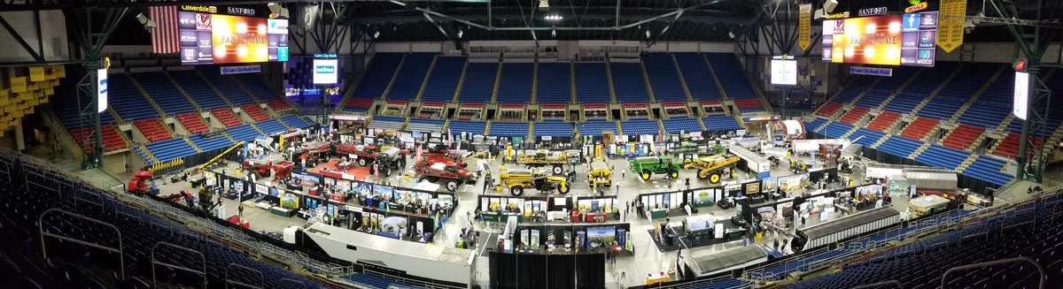 RDOBryceK's tweet image. Last day to check out the 2018 Northern Ag Expo at the @fdome. Show closes at 3:30. #JohnDeere #F4365 #ExactApply #Hagie