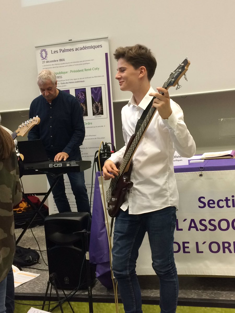 Remise des diplômes et décorations aux nouveaux nommés et promus de l'Ordre des Palmes Académiques #amopa31 
Félicitations à tous les récipiendaires et merci à la classe orchestre du collège des Ponts-Jumeaux de #toulouse pour cet interlude musical.