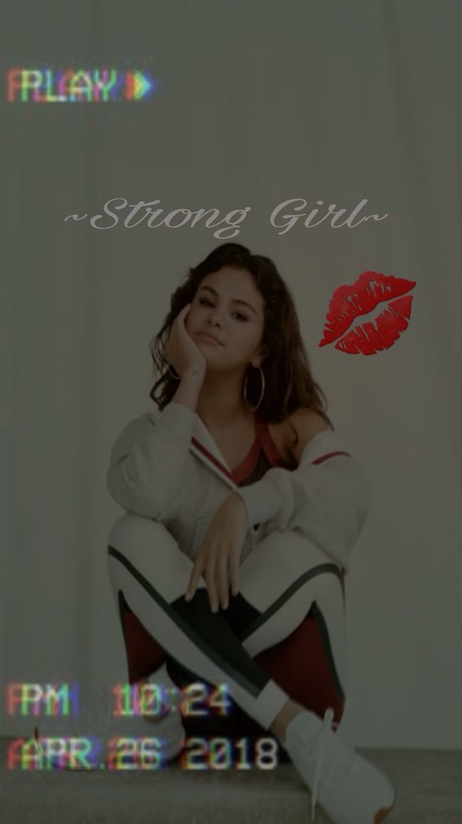 SACandids's tweet photo. Algunos lockscreens de Selena Gomez. — Karen https://t.co/W0ma9Gd3dm