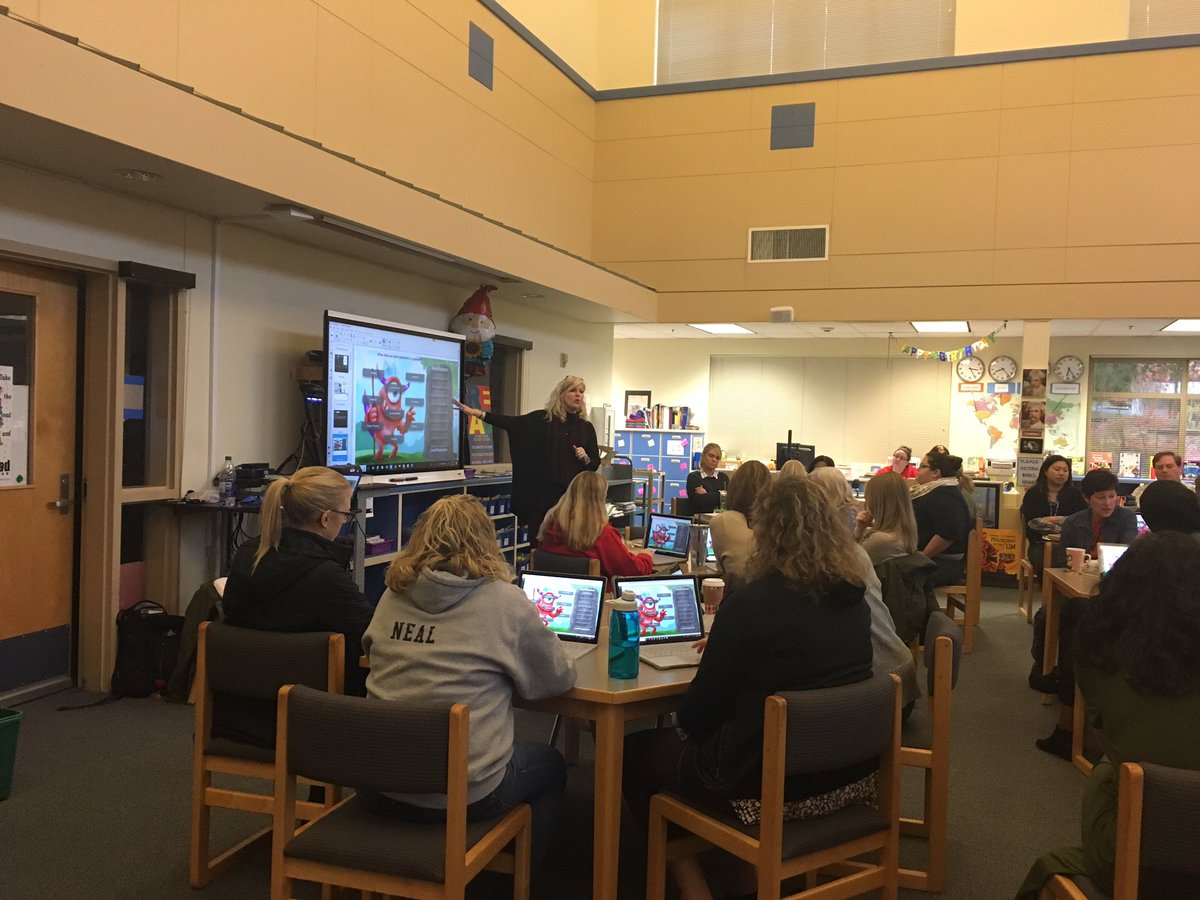 ThatTechTeacher's tweet photo. Twain teachers are getting SMARTer! #LWSDisSMART @jodybschmitz https://t.co/VPY2nAEHqz