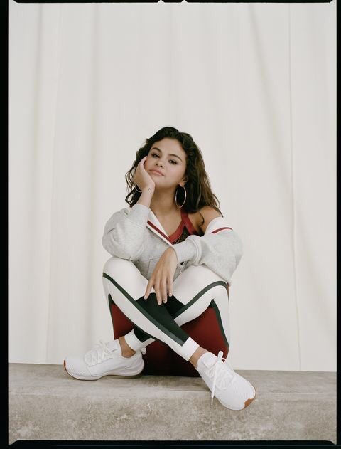 simplyygomez's tweet photo. LOOK AT MY GIRL!! JUST LOOK AT HER!! the fact that she has a collection to empower girls simply makes me so happy, I love this woman more than words can say @selenagomez #SGXPUMA https://t.co/3k4gnm6wRh