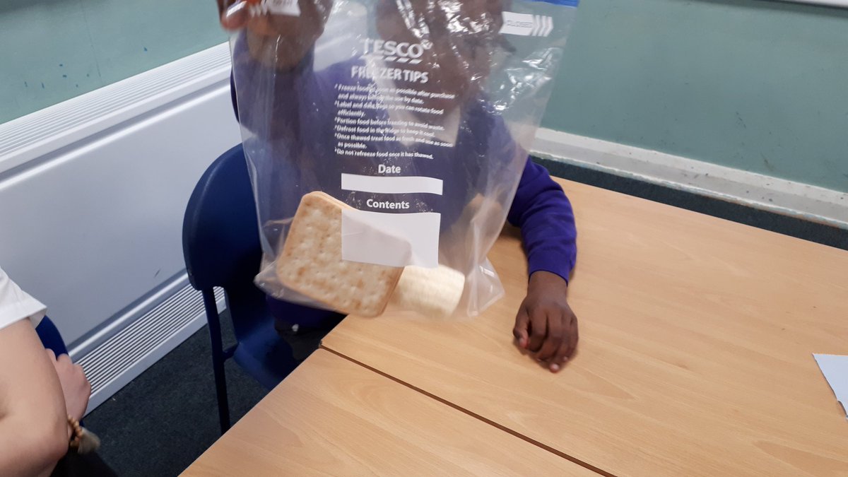 bps_p4's tweet photo. Today P4E were experimenting with the digestive system by creating our own! We had some much fun looking at what happens to food after you eat it although it was a bit messy! 🤢 https://t.co/bYtmRH2sUG