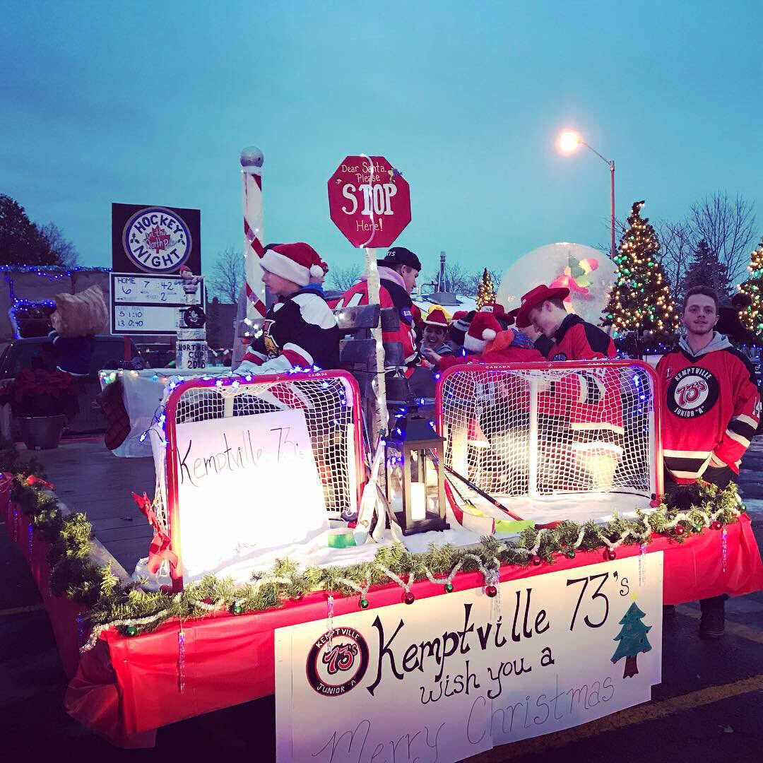 jjvaux's tweet photo. Hockey night in the North Pole 🏒🎅🏻@hockeynight @CoachsCornerDC @RonMacLeanHTH @Kemptville73s  @jasonyork33 @chiefekiefe 
#kemptvillesantaclausparade2018 #doncherryinterviewinghisfavourite73🏒 #billetbrothers❤️ #go73sgo https://t.co/Lp1Kkd5fGD